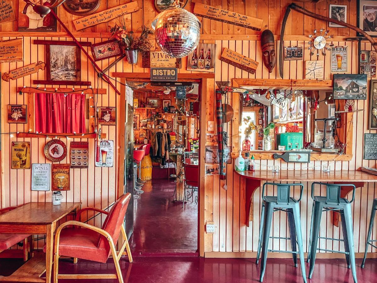 Auberge Mandala Saint-Mathieu-du-Parc Buitenkant foto